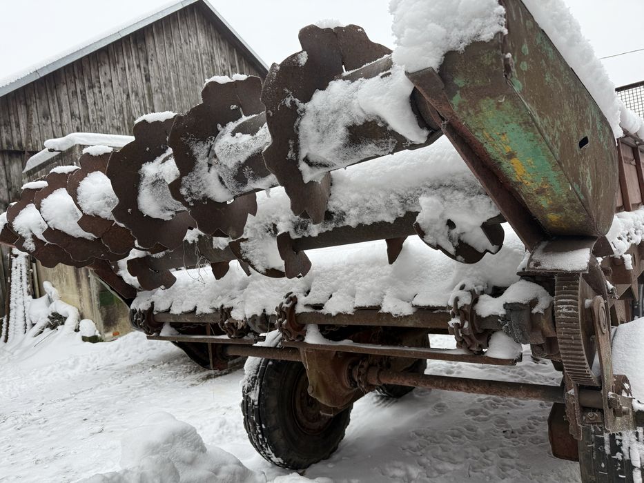 Навозоразбрасыватель РОУ 6