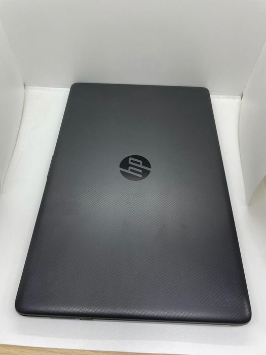 Laptop HP 250 G7 cu procesor Intel(R) Core(TM) i3-1005G1 -P-