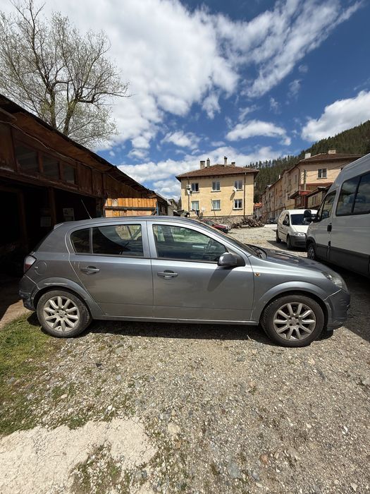 Opel Astra (на части)