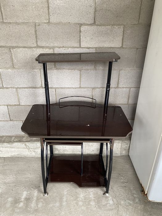 Компьютерный стол продам