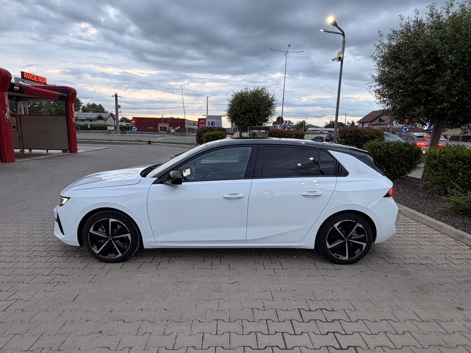 Opel Astra 1.2 turbo benzina plus hibrid automat camere360 hedap,distronic plus, faruri ful leed volanparbriz scaune incalzite schimb cu masini drepte