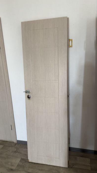 Двери бу срочно продам