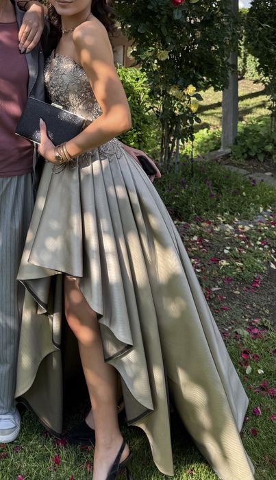 Бална абитуриентска рокля