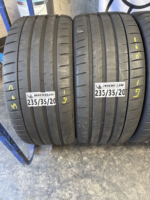 235/35/20 Michelin
