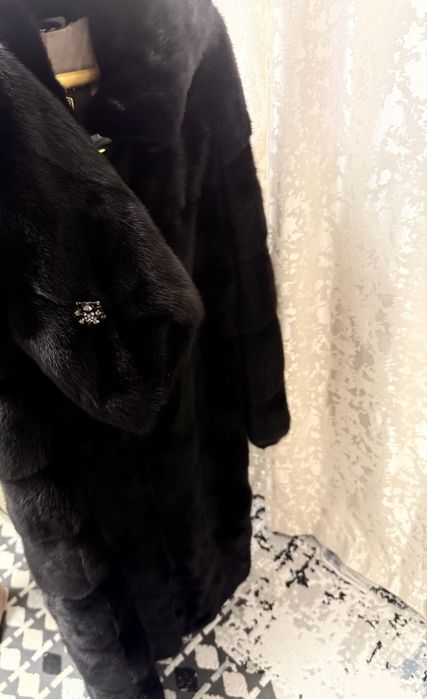 Продам норковую шубу