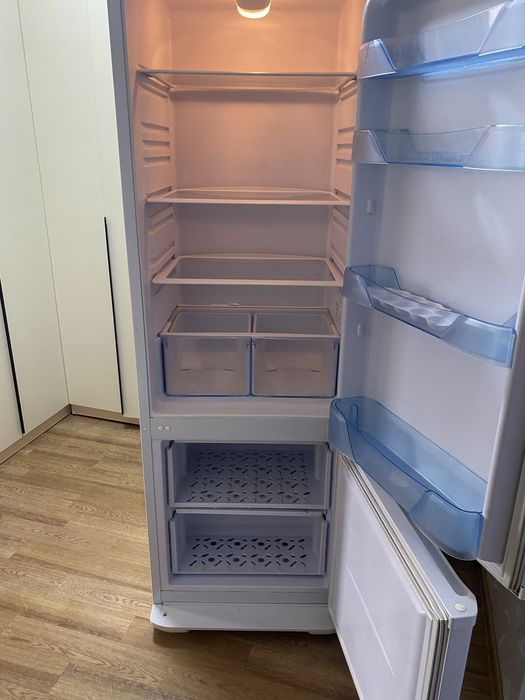 Продам холодильник Бирюса