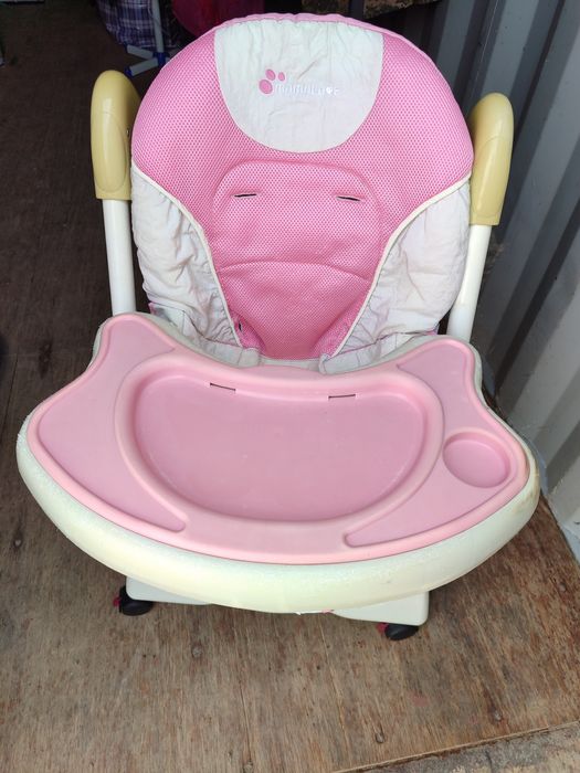 Детский столик в хорошем состоянии