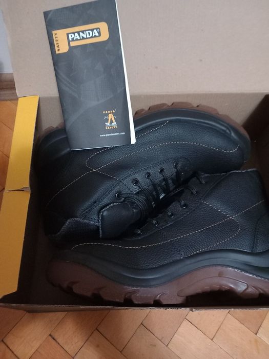 Продавам обувки мъжки