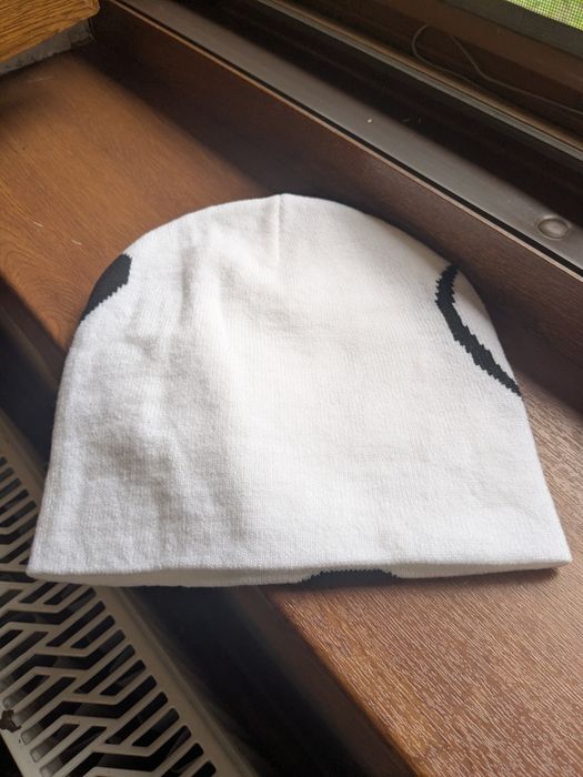 White black stripes beanie