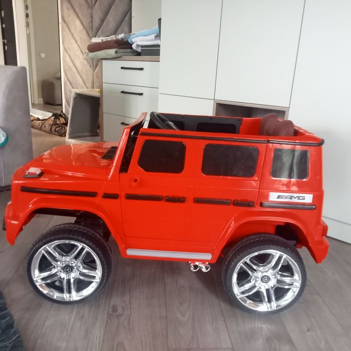 Срочно продам машину.