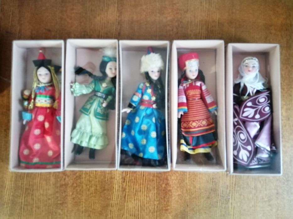 Куклы в народных костюмах