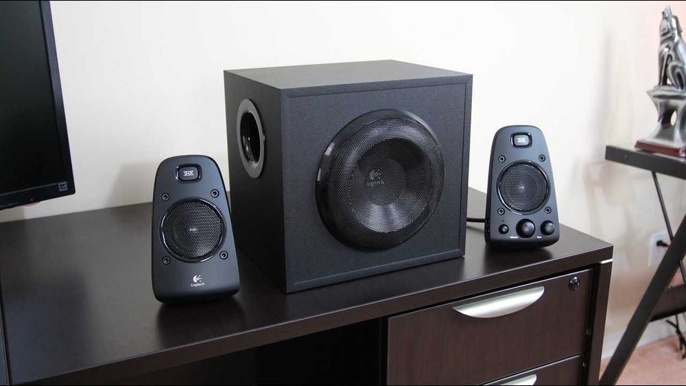 Мощная 200watt акустическая система колонки Logitech z623  в идеале