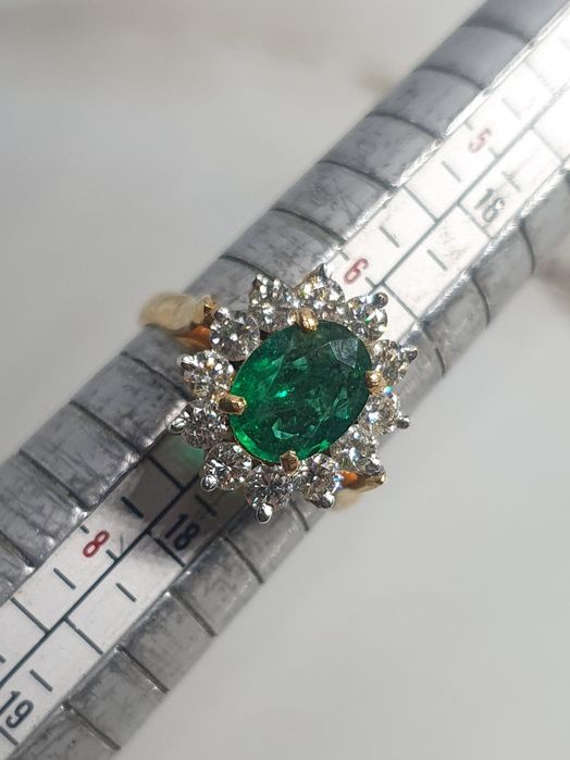 Inel din aur galben 14K cu smarald natural și diamante naturale 5,39 g