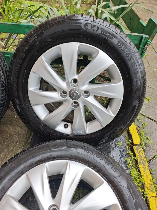 Джанти 15ки 4х100 с летни гуми Barum 185/65/15