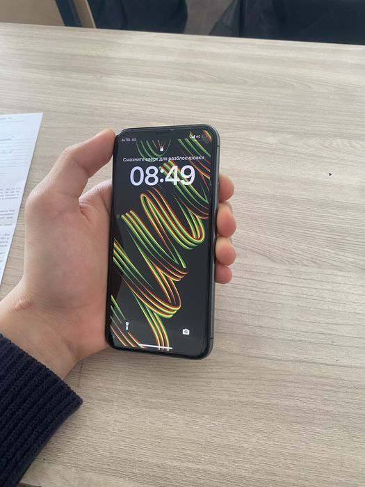 Айфон 11 Pro в четком состояние