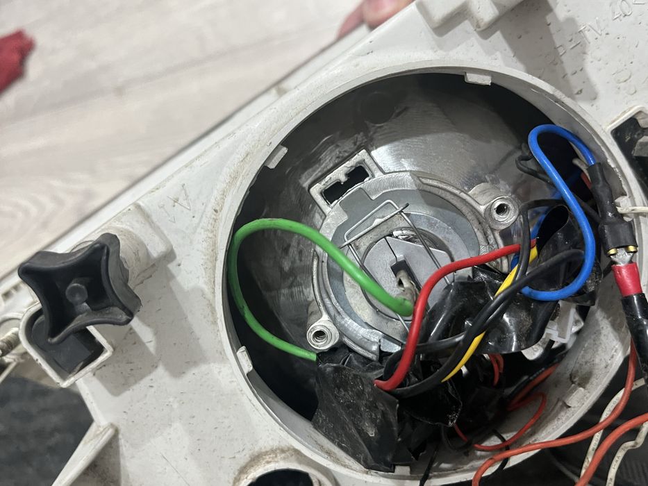 Продаю би лед фары