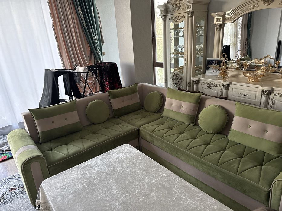 Мягкий уголок продается