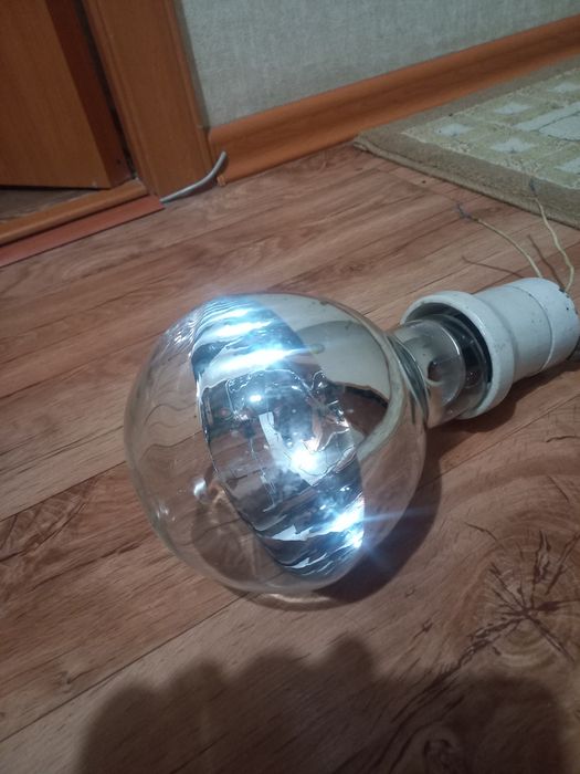Продам лампу для инеубатора