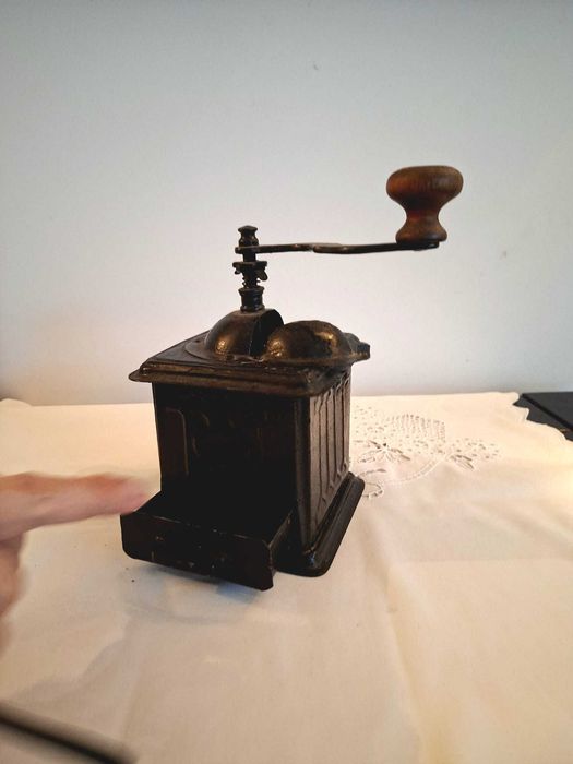 Rasnita manuala de macinat cafea, Vintage,