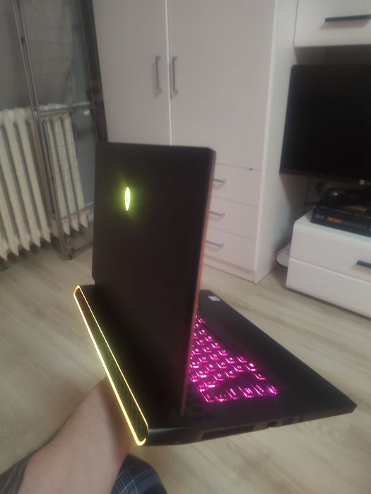 Vând Schimb Leptop Gaming  Alienware m15 R3