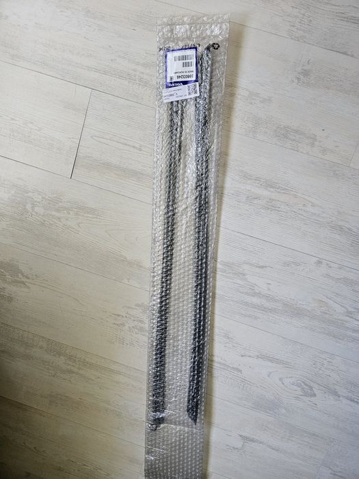 Лайсна за предно стъкло VOLVO XC60