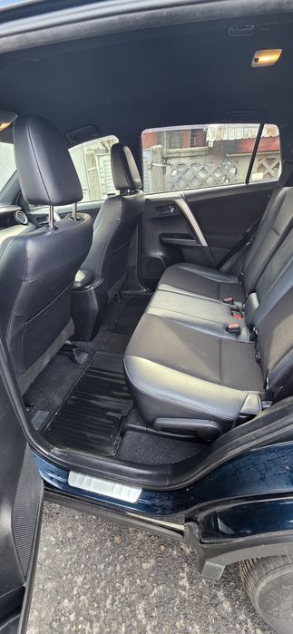 Toyota Rav4, 2 L benzina