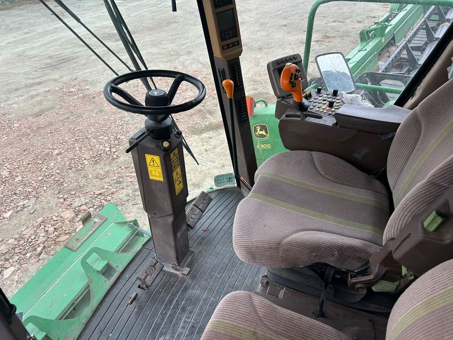John Deere 9670 STS комбайн