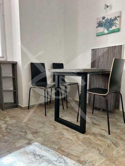 Дава се под наем Двустаен апартамент в София, Център - 80 кв.м за 877.71 € - Снимка #3