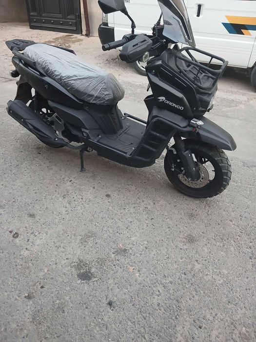 Sroʻchni sotiladi skuter Tank 150 kub