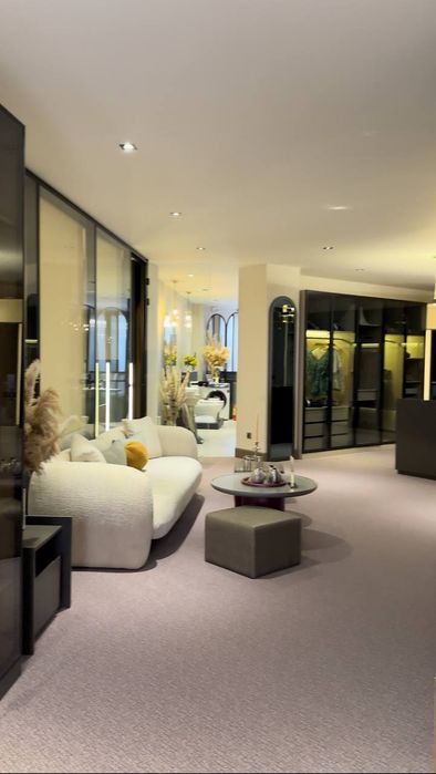 Новое двухэтажное помещение с евроремонтом. Басри баба