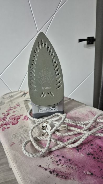 Продам гладильную доску и утюг