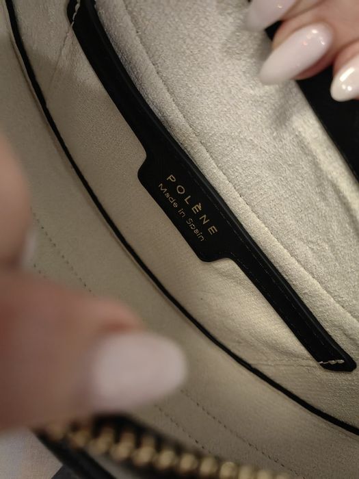 Черна кожена чанта polene