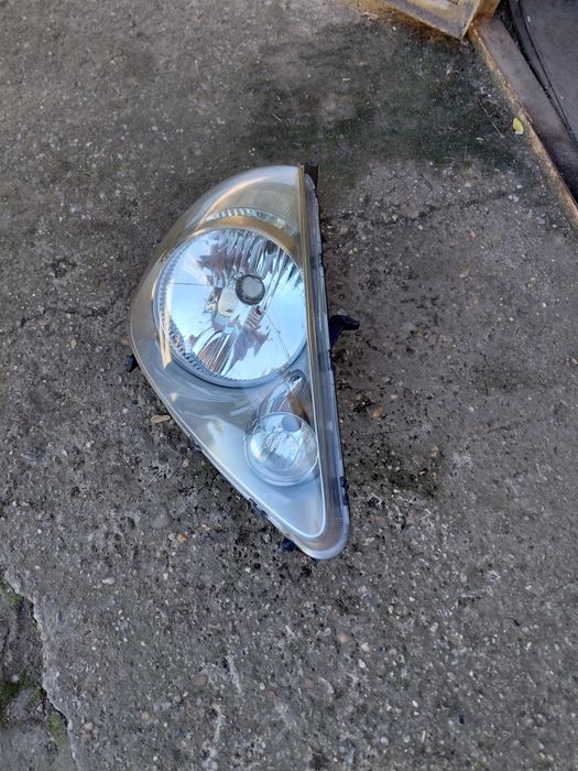 Фар за honda jazz