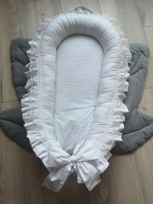 Бебешко гнездо шито по поръчка