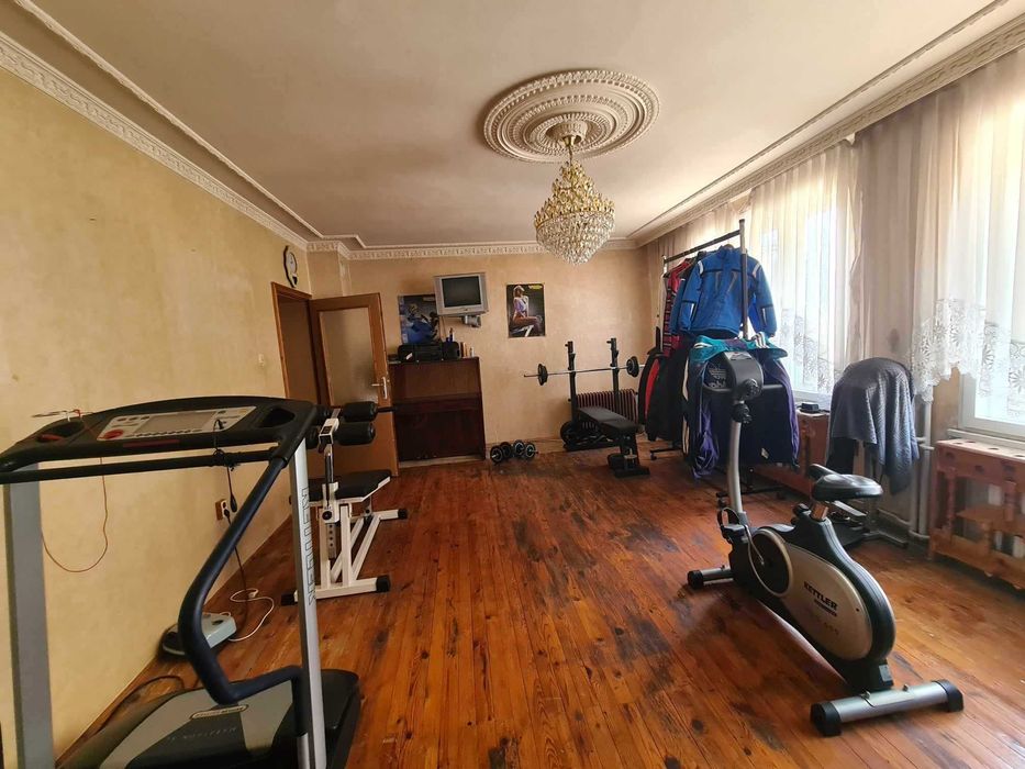 Продава се Многостаен апартамент в Хасково, Каменни - 165 кв.м за 499 €/кв.м - Снимка #2