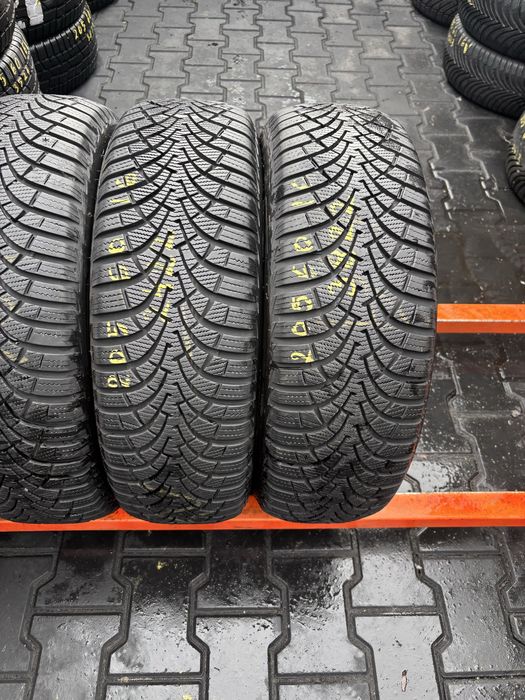 Anvelope Iarna 205/60/16 GoodYear UltraGrip 9 205 60 16 R16