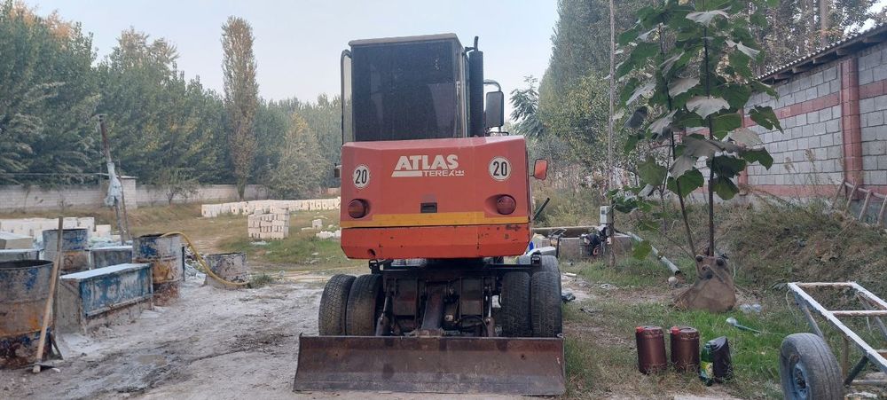 Ekskavator sotiladi 14000