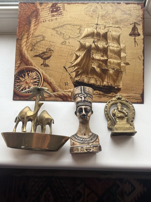 Сувенирные статуэтки