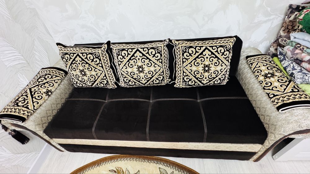 Продам диван, в отличном состоянии . Самовывоз.