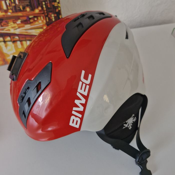 Горнолыжный шлем и маска фирмы Biwec