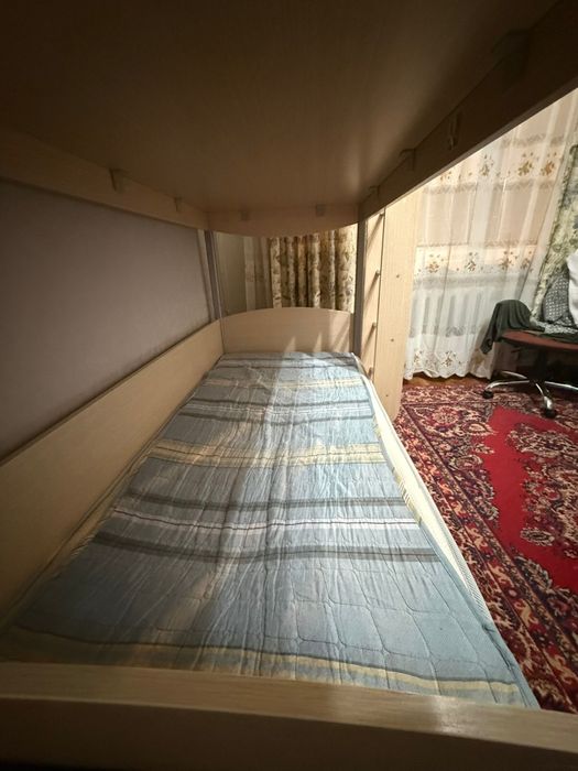 Продам 2 х ярусную кровать