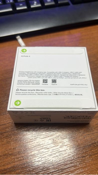 Продам Airpods 4