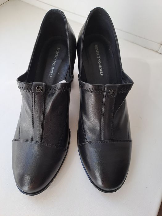 Туфли осенние продам