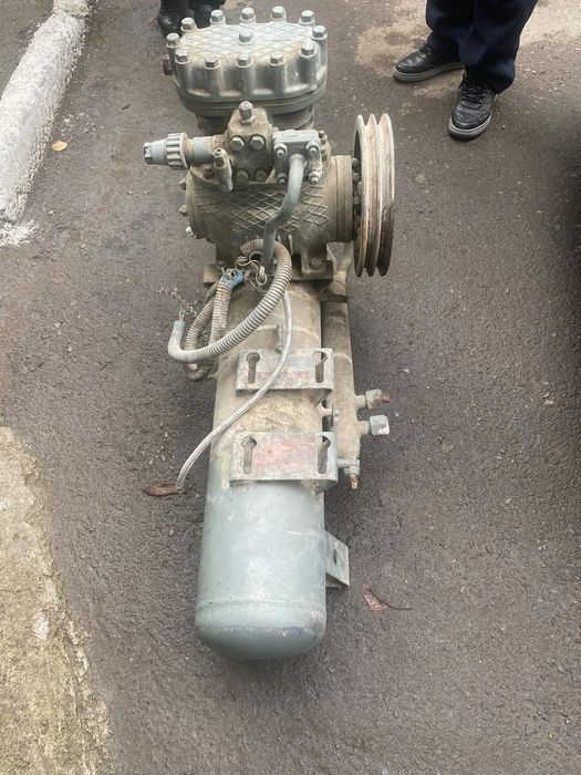 Продаю компрессор