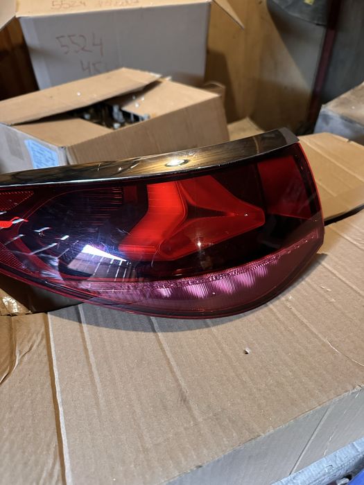Stop stanga  Mercedes-Benz E-class W214