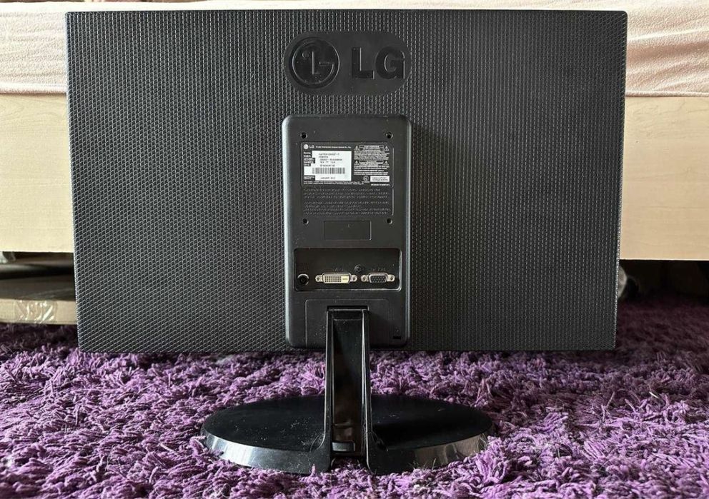 Монитор 60 Hz 24" Full HD