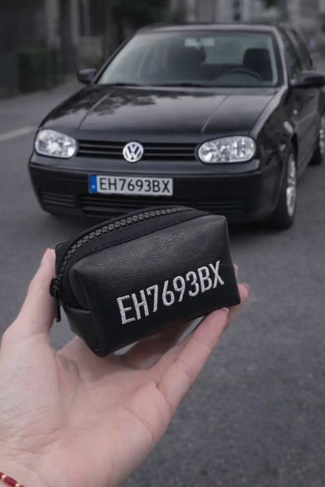 Персонализиран калъф за ключове с бродерия