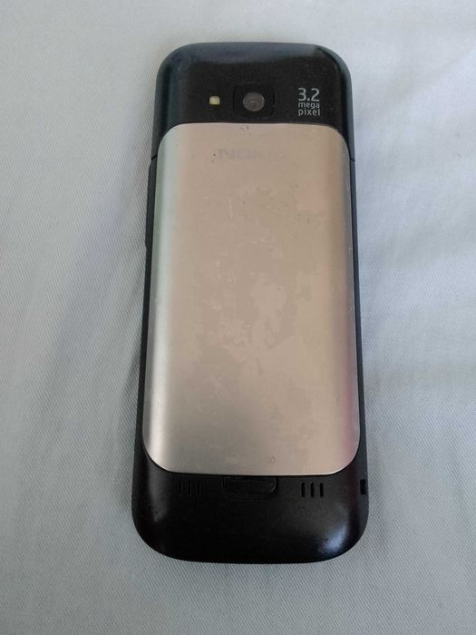 Nokia C5-00 (отключен) + зарядно