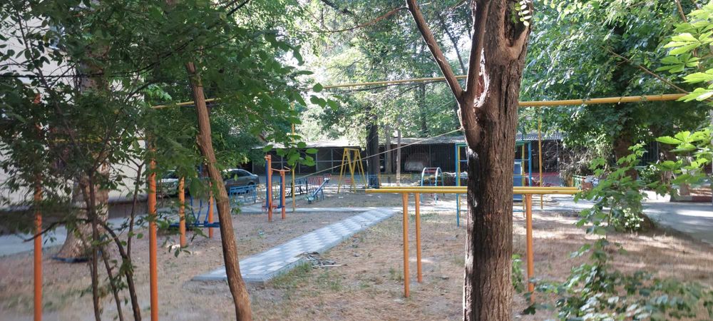 3х комнатная центр Шота Руставели, аския базар