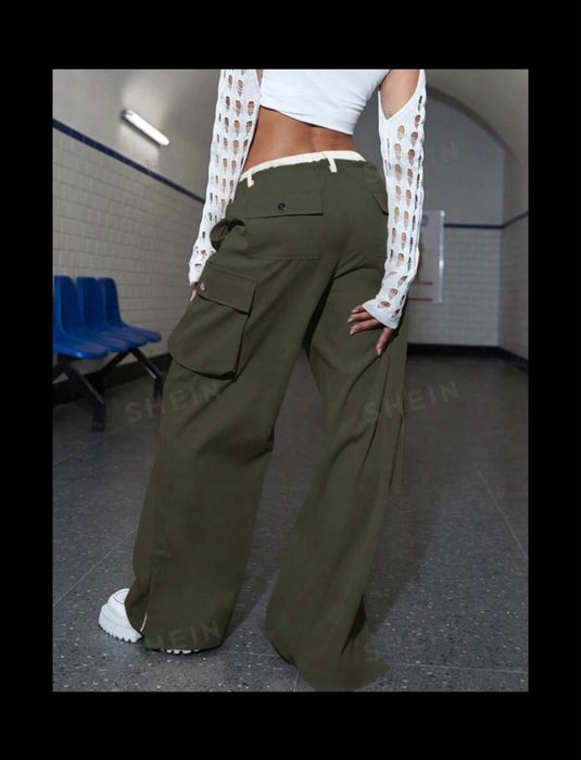 НОВ Карго панталон в маслено зелено